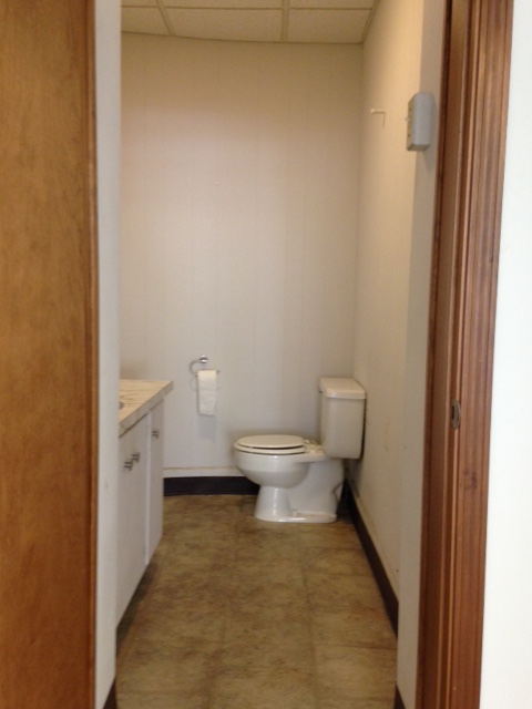 13 Willipie Private Bathroom